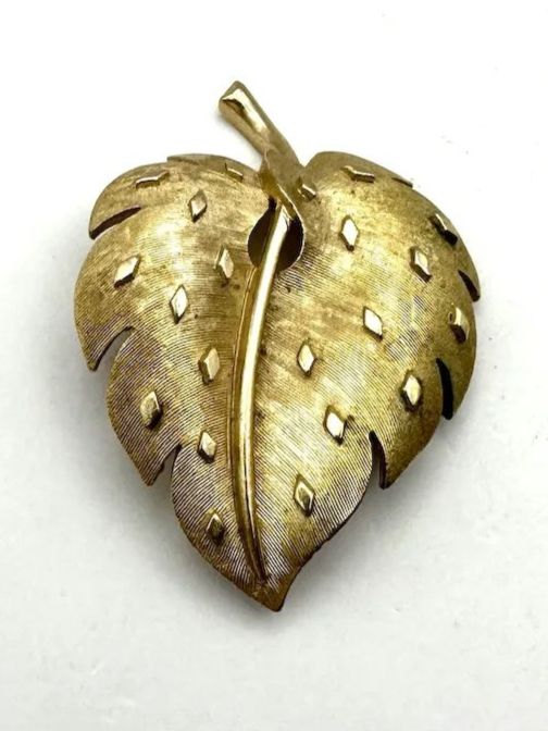 Broches & Aiguilles: Trifari Brosche – D'occasion à Beckenried par SylvkensWorld 2