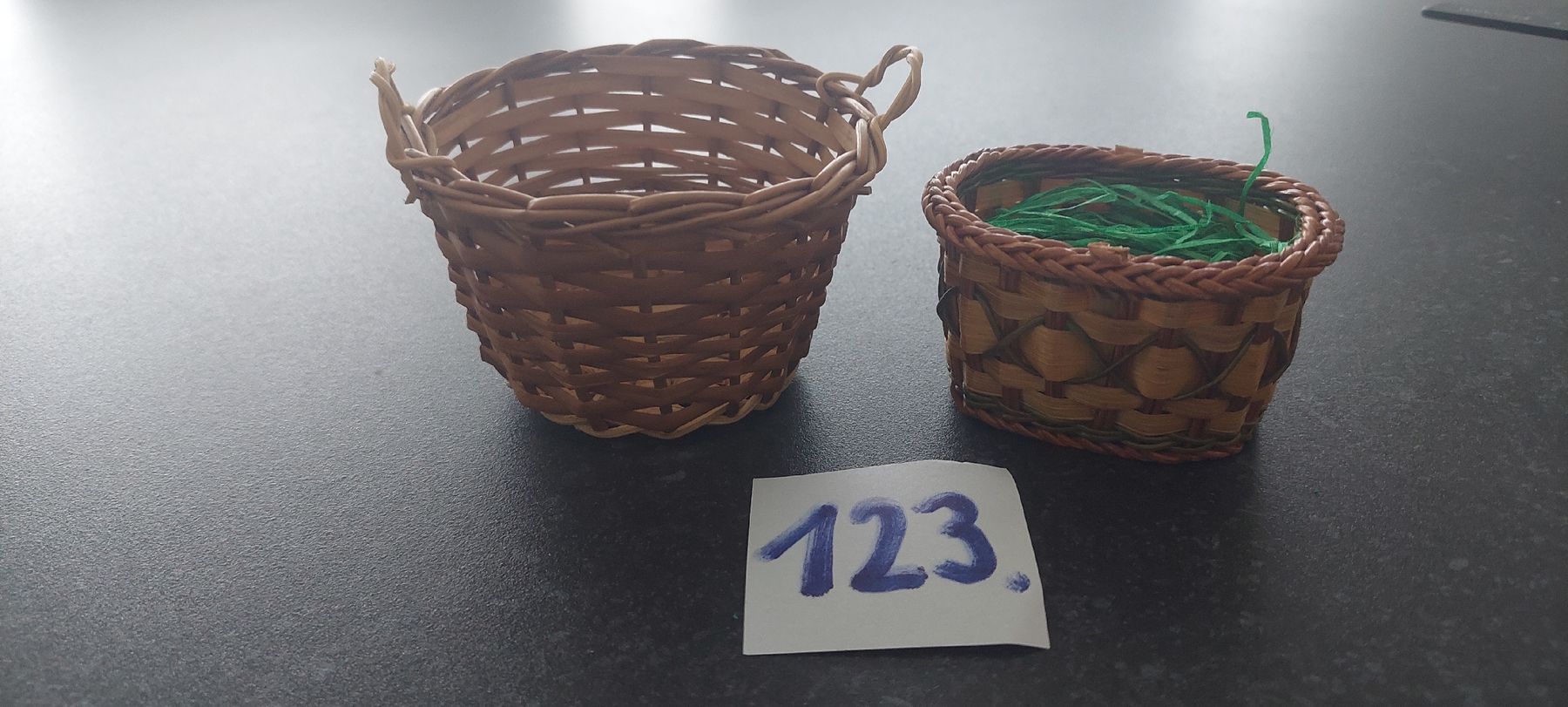 Jouets: 2 Puppendeko Körbchen – D'occasion à Muri AG par nindo1 8