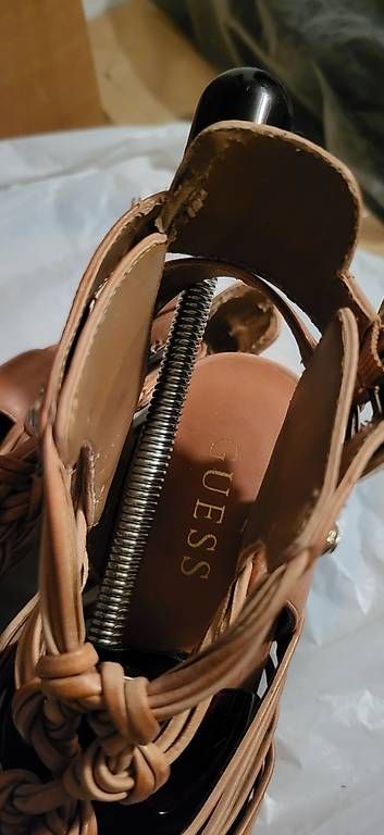 Guess Scarpe da donna: GUESS Sommerschuhe Wedge Absatz Gr. 39 – Usato da Basel venduto da kri_wd99 2