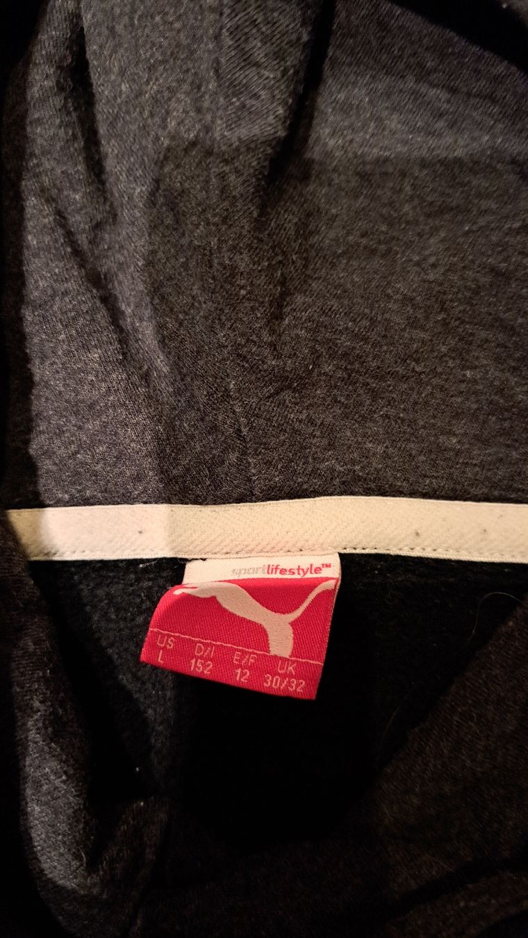 Puma Pulls et sweat-shirts: Puma Pullover Gr. 152  – D'occasion à Brunnen par joe_nl6c 1