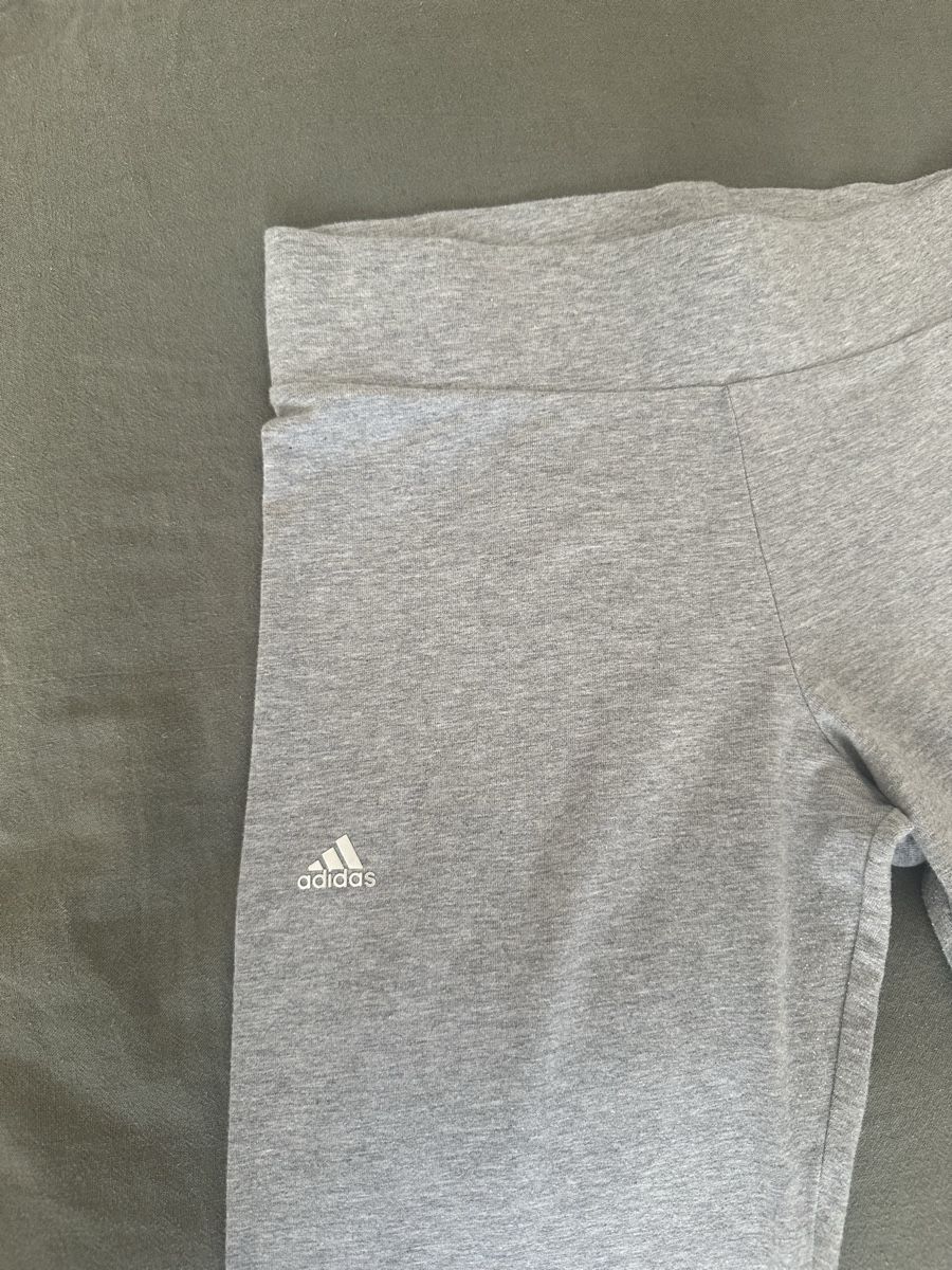 Adidas Collant & Leggings: Leggings Adidas Gris/Rose, taille : 170 – Nuovo (secondo la descrizione) da Clarens venduto da Riviera_Friperie 1