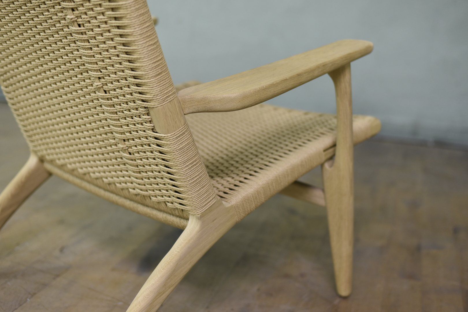 Poltrone: Sessel CH25 von Hans J. Wegner – Usato da Lichtensteig venduto da UsedIN 8