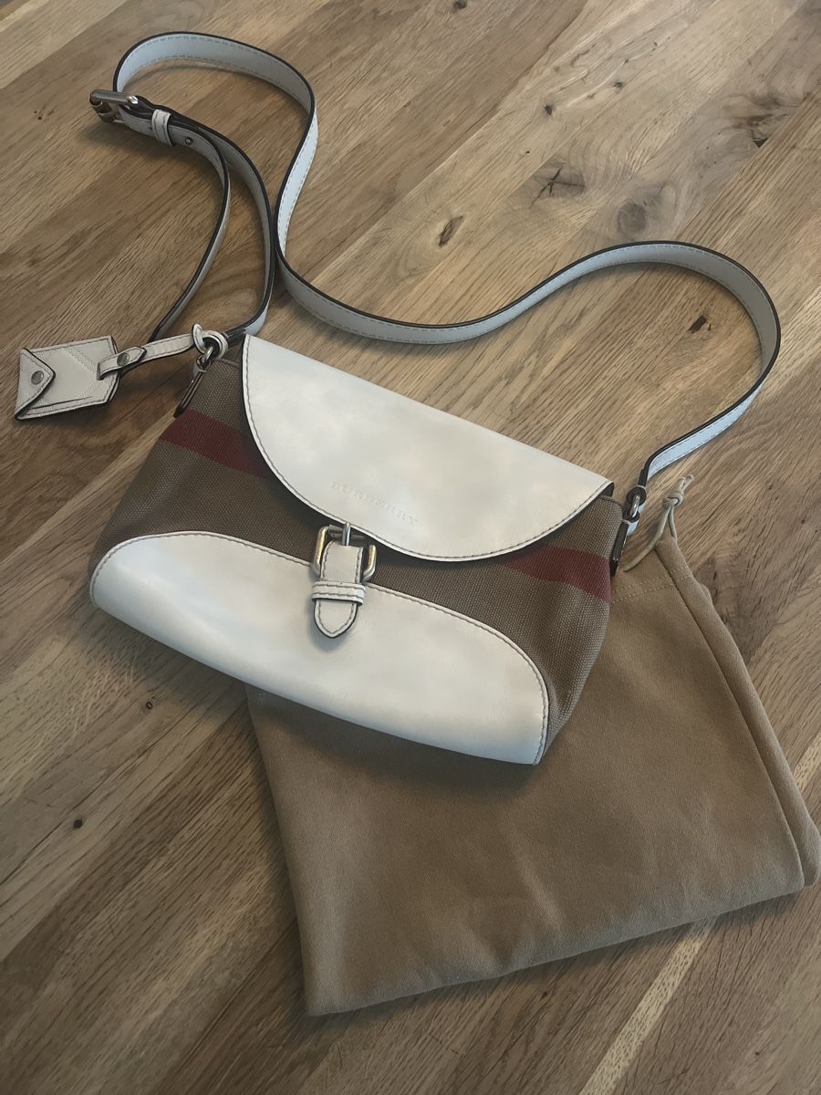 Burberry Sacs femmes: Burberry Tasche – D'occasion à Obfelden par running_mike
