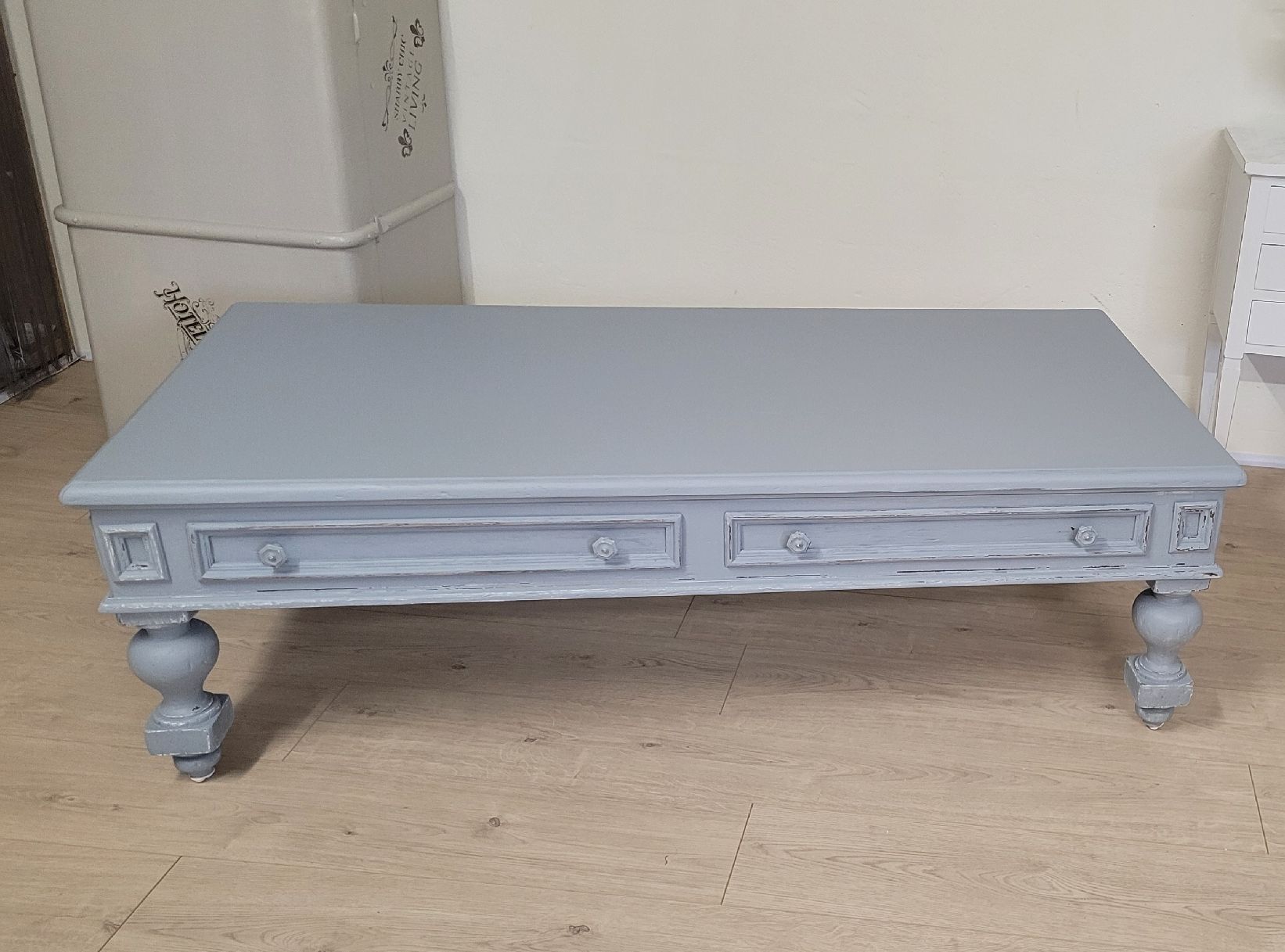 Tische: Couchtisch grau Shabby Chic – Gebraucht aus Elgg von Limone2018