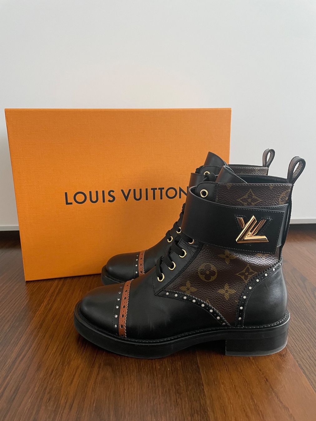 Louis Vuitton Scarpe da donna: Louis Vuitton Boots - Wonderland Flat Ranger – Nuovo (secondo la descrizione) da Zürich venduto da JessGar 3