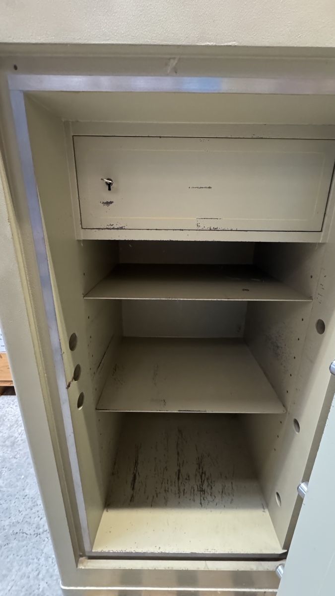 Casseforti: Tresor Geldschrank Safe - sicher und robust – Usato da Weiach venduto da PatGianPro 3