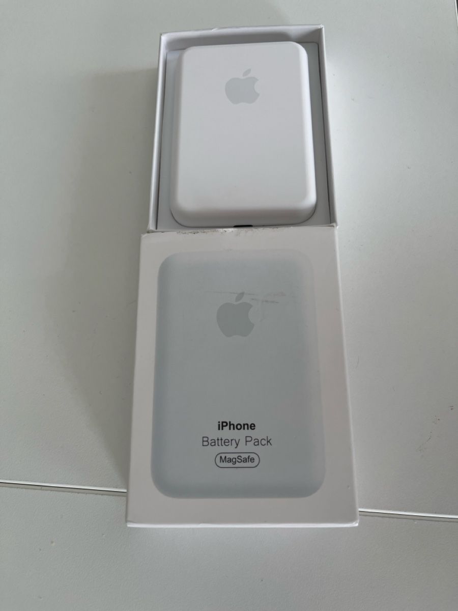 Apple Batterie: iPhone battery pack MagSafe – Nuovo (secondo la descrizione) da Bellinzona venduto da dan_fv6m 2
