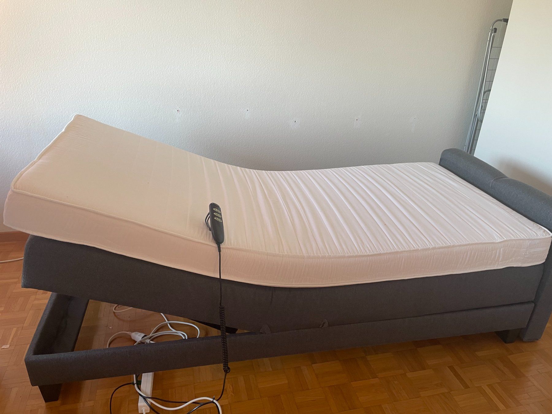 Jysk Lits: Bett elektrisch verstellbar – Neuf (Voir description) à Neukirch (Egnach) par Fischtg