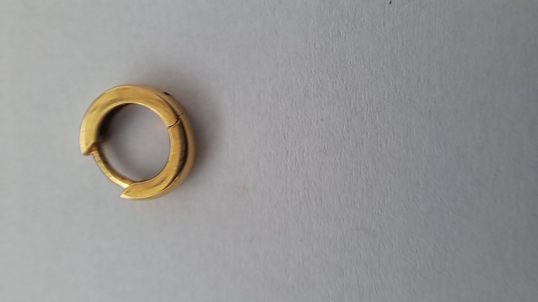 Ohrringe & -stecker: Einzelner Ohrring – Gebraucht aus Pfäffikon ZH von Valsangiaccomo 1