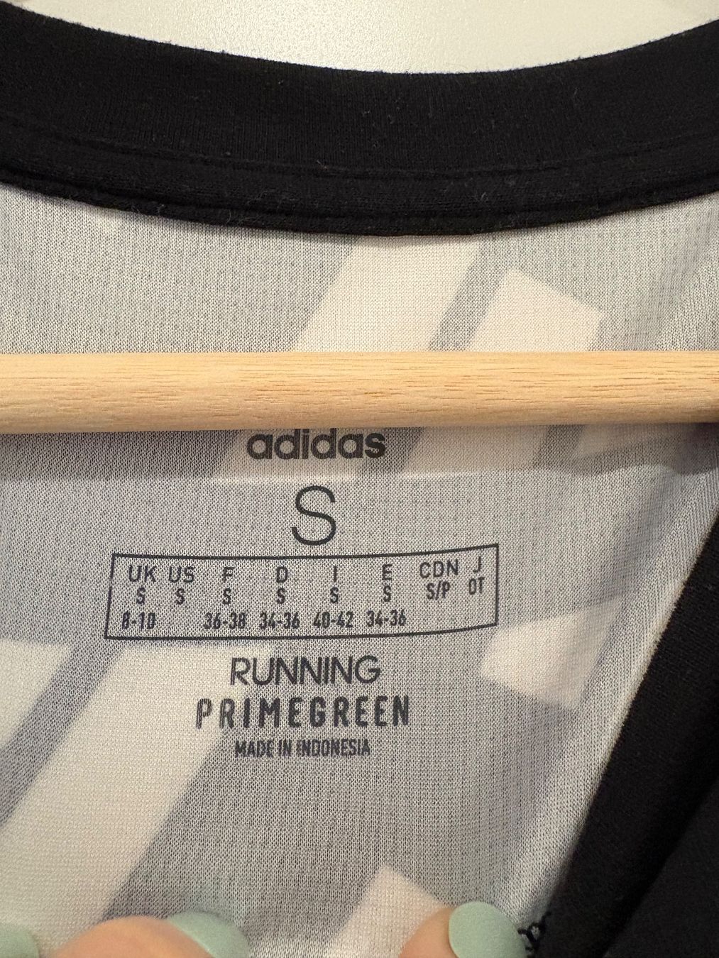Adidas Tops: Adidas Running Tanktop Gr. S – Gebraucht aus Basel von El_Haraldo 1