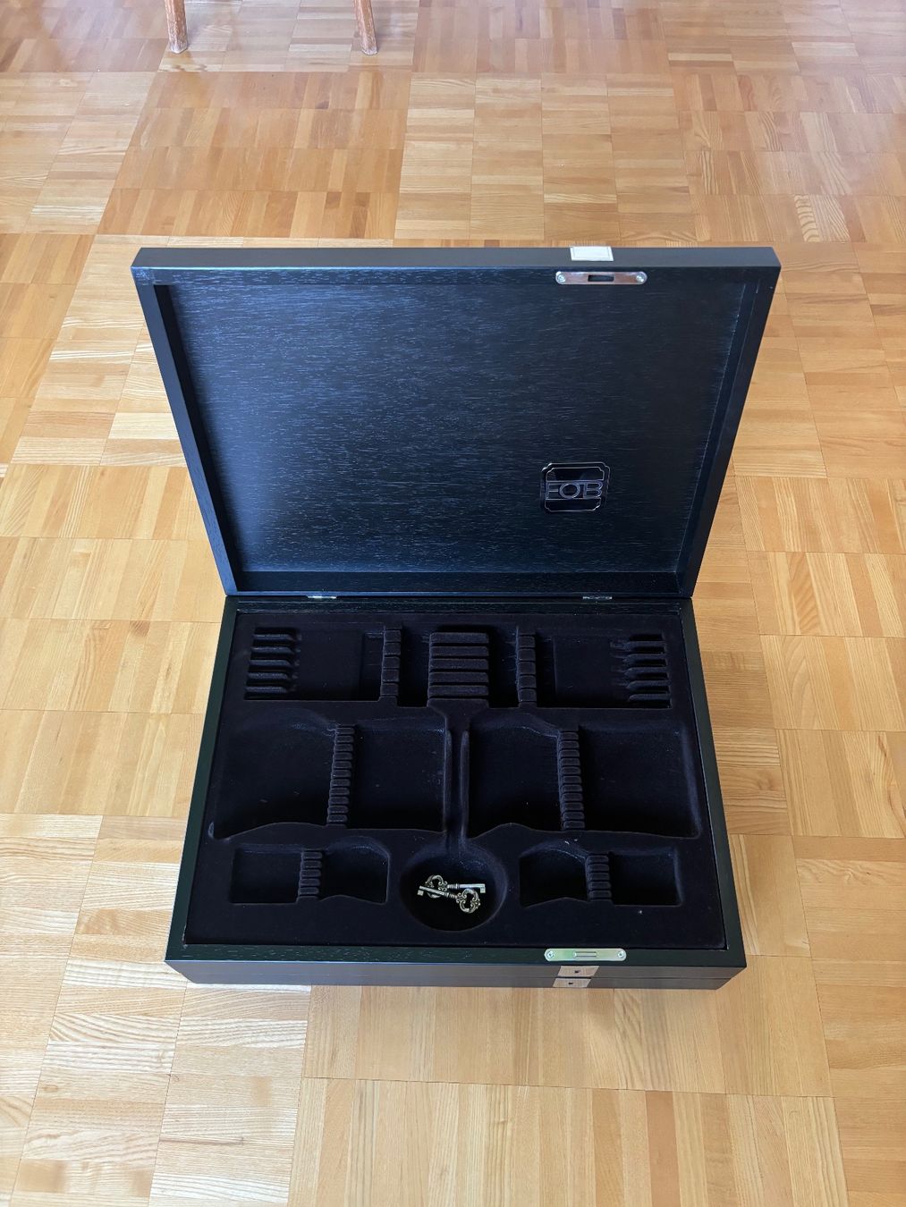 Portagioie: Coffret en bois rangement pour couverts – Nuovo (secondo la descrizione) da Delémont venduto da pirangidonorte 1