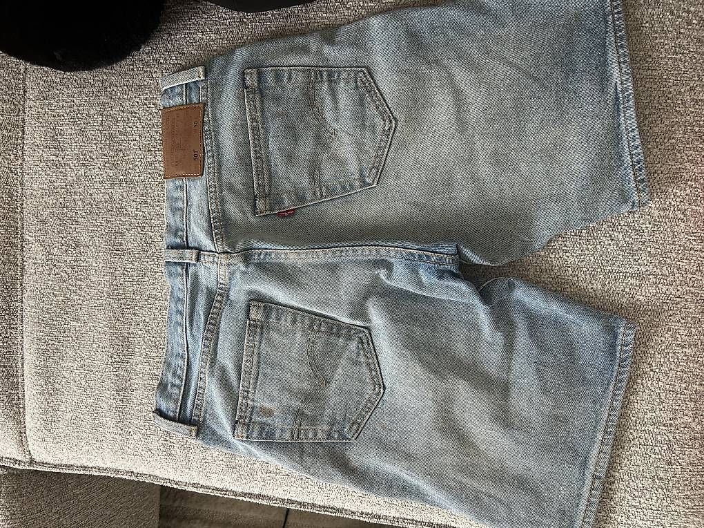Jeans: Levi's Jeans Shorts  – Usato da Zürich venduto da saf_fld6 1