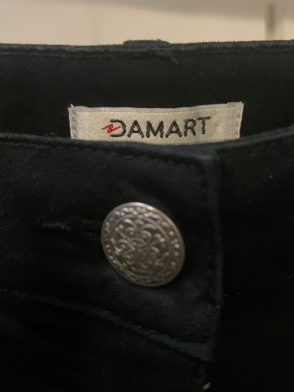Jeans: Jeans DAMART schwarz, 38 – Usato da St. Gallen venduto da Miousch 1