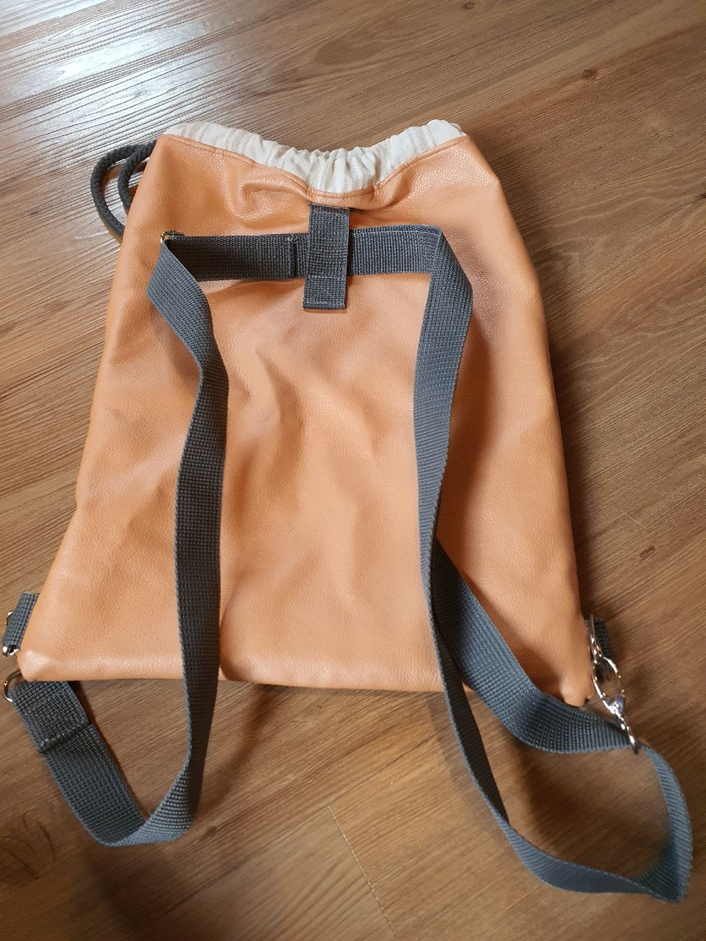 Rucksäcke: selbstgemachter kleiner Rucksack/Bag – Neu (gemäss Beschreibung) aus Flawil von minggeli83 3