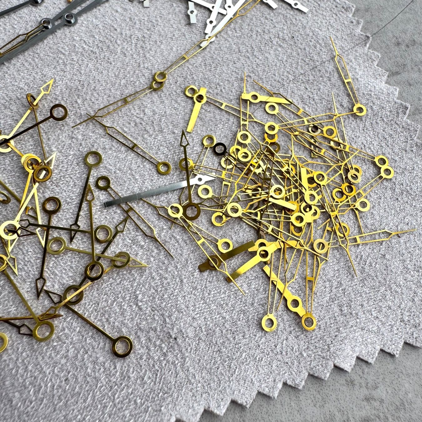 Montres: Vintage Watch Hands Zeiger – Neuf (Voir description) à Arzier-Le Muids par Avanna 2