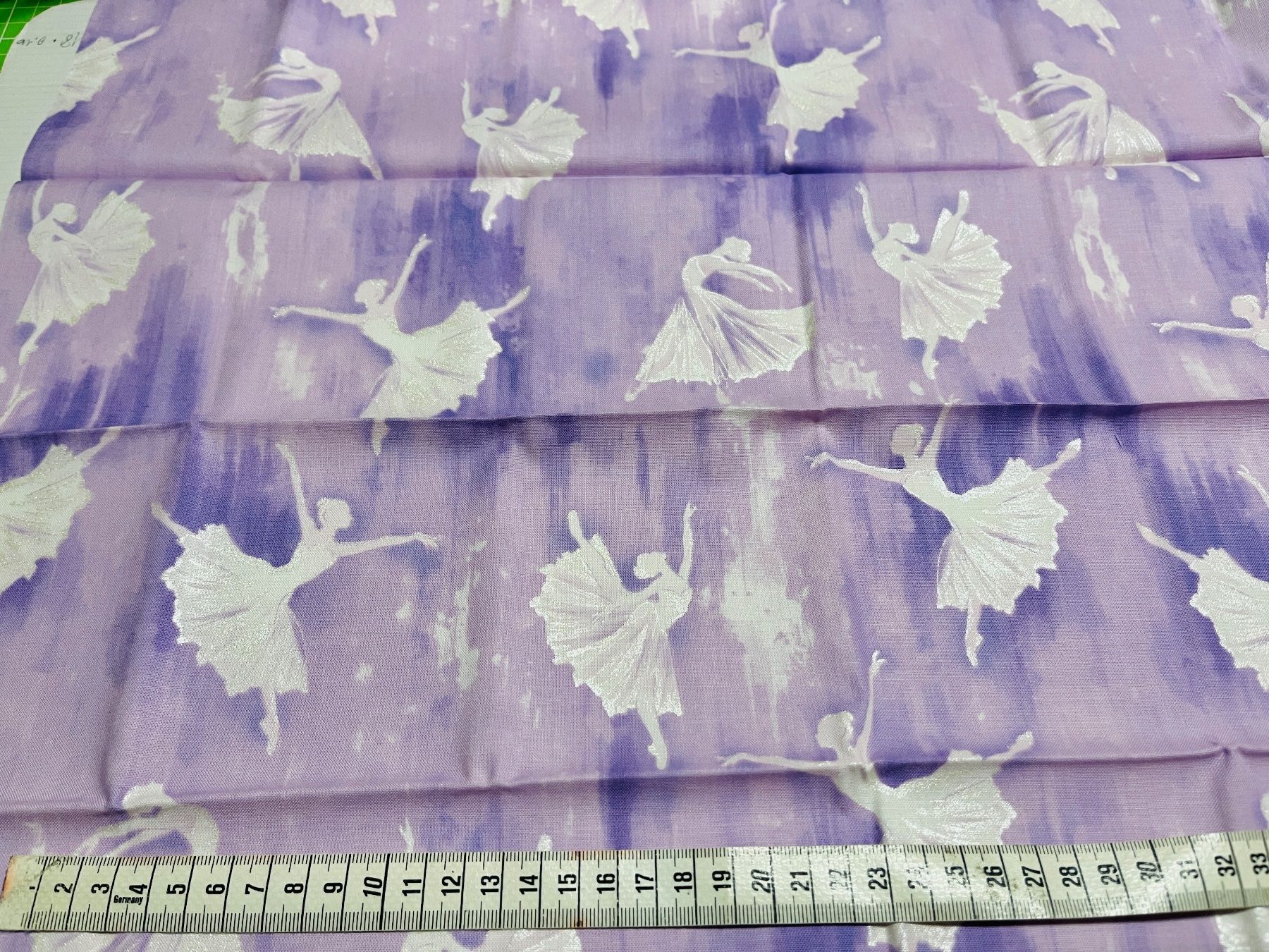 Tessuti: Patchworkstoffe Ballet no.2 mit 7 FQ lilatöne-silber – Nuovo (secondo la descrizione) da Seuzach venduto da KreativmitStoff 5