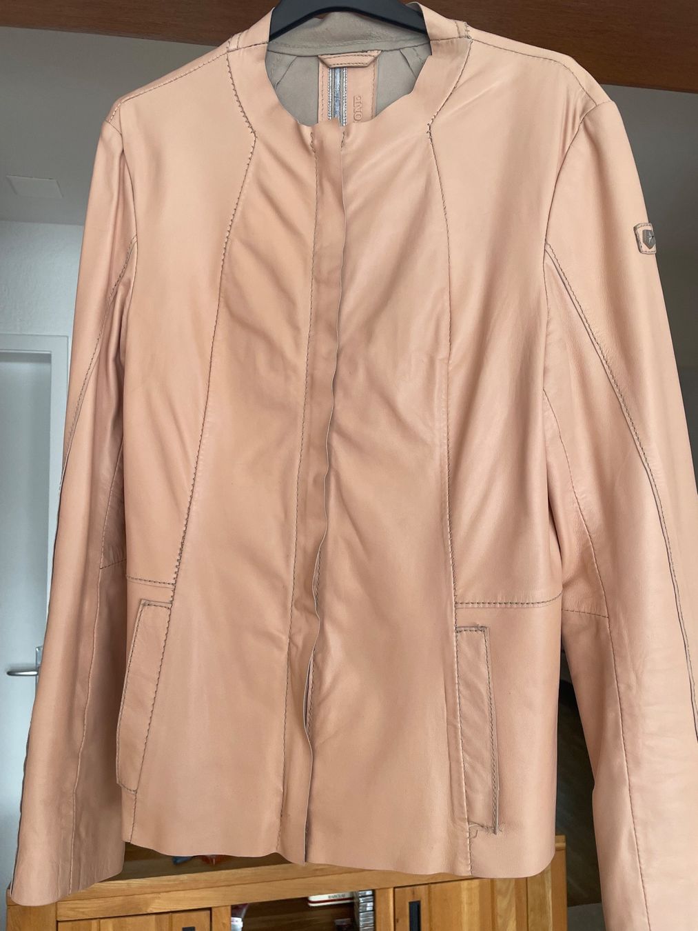 Jacken: Elegante Echtleder Jacke,Milestone Gr .38, – Gebraucht aus Hünibach von Falken83