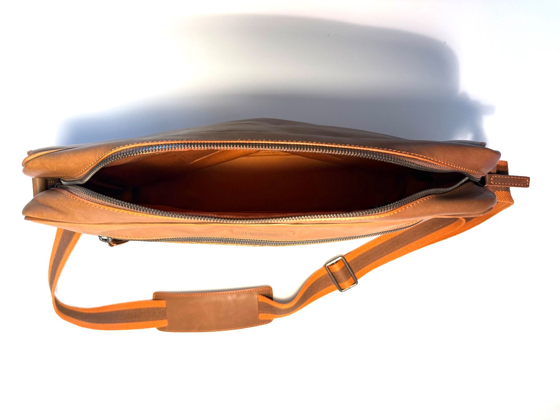 Navyboot Taschen: Navyboot Cross Body Bag – Neu (gemäss Beschreibung) aus Schaffhausen von trulynicestuff 4