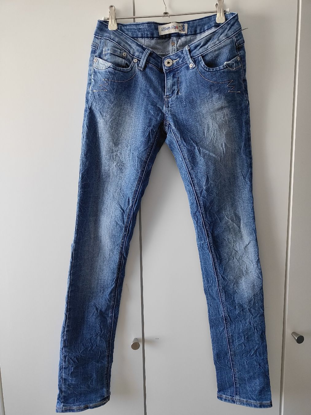 Jeans: Skinni Jeans 36 – Usato da Einsiedeln venduto da TheMullets_wife