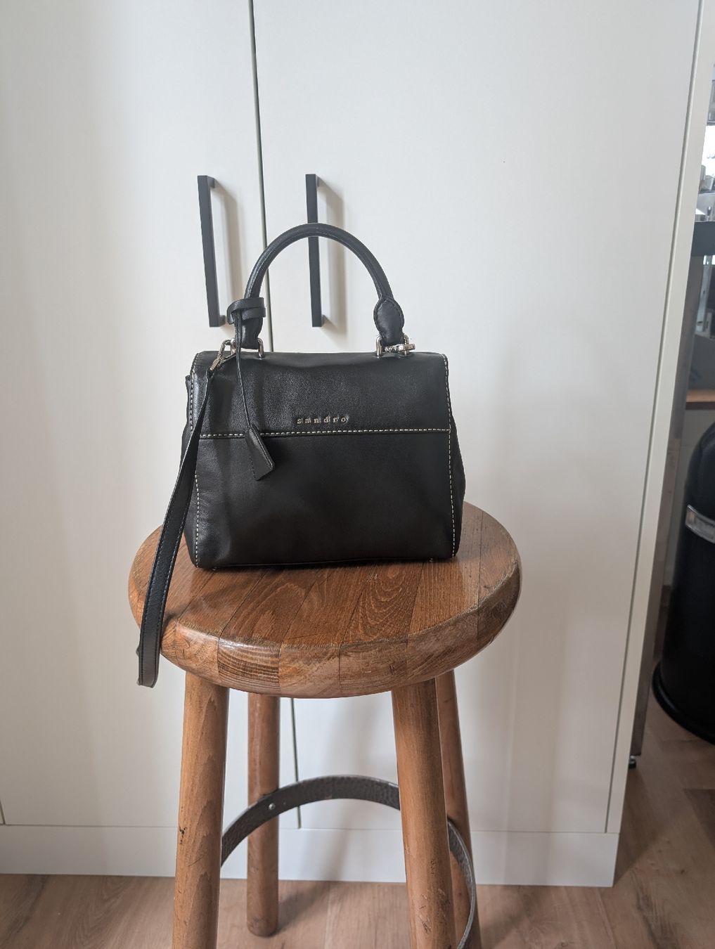 Sandro Borse da donna: Sandro Black Leather Handbag – Usato da Zürich venduto da waeberg 1
