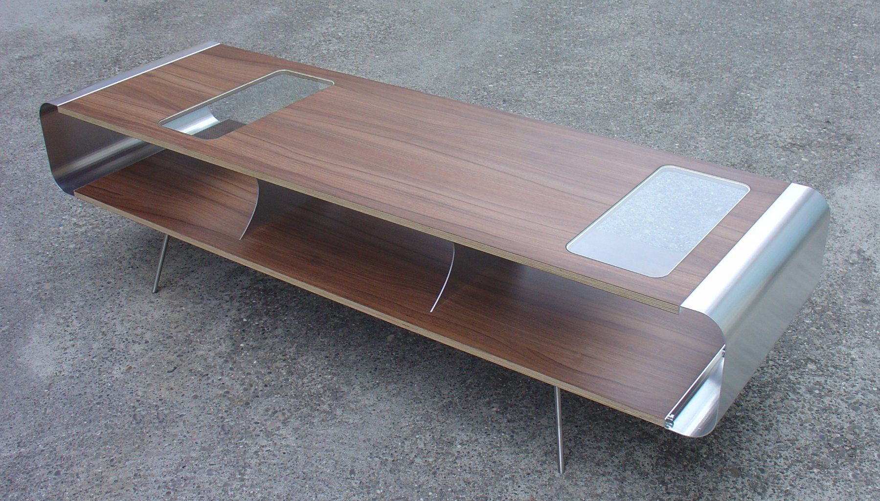 Tavoli: Loungetisch Spacecenter Sideboard – Nuovo (secondo la descrizione) da Läufelfingen venduto da b-form