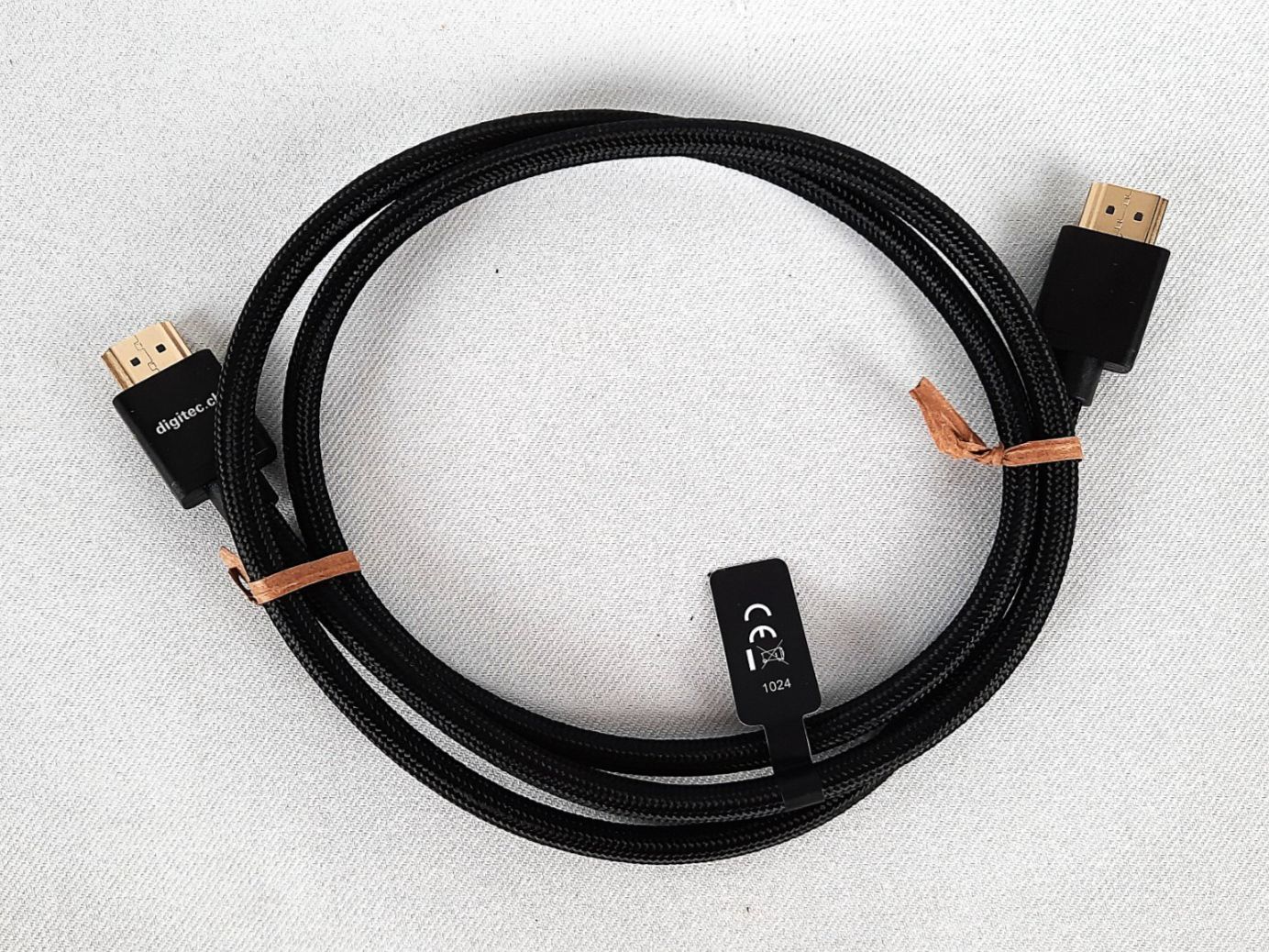 Digitec Cavi: DIGITEC-HDMI-Kabel mit Ethernet 1m – Nuovo (secondo la descrizione) da Beinwil am See venduto da Restwert_Beinwil 2