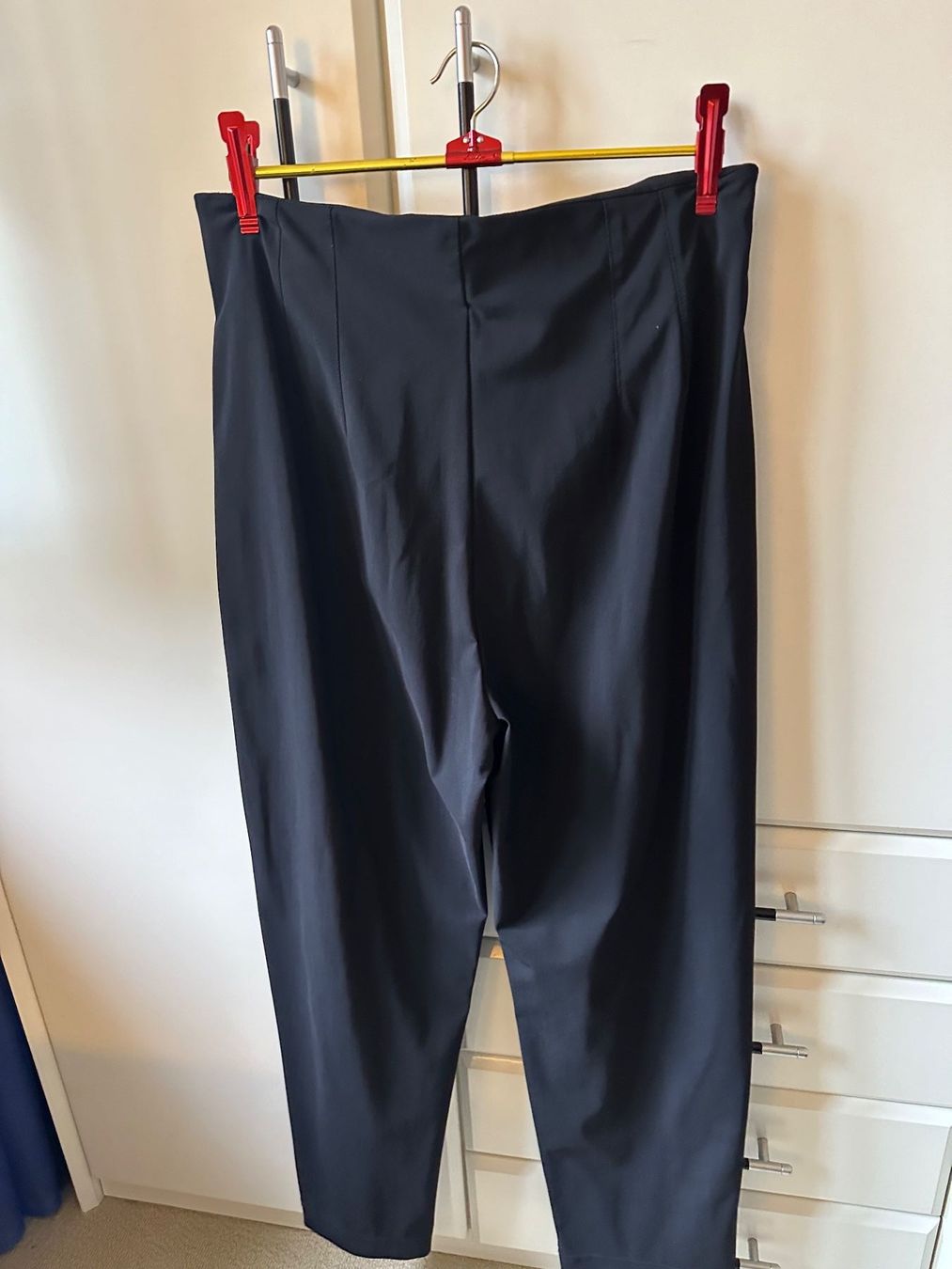 Hosen: Zeitlos bei Luana Hose Gr 1 – Gebraucht aus Luzern von gwand 1