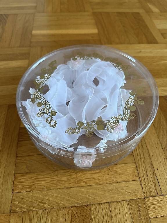 Tutte le decorazioni: Weisssonntag Kränzchen – Usato da Dietikon venduto da Princessy 1