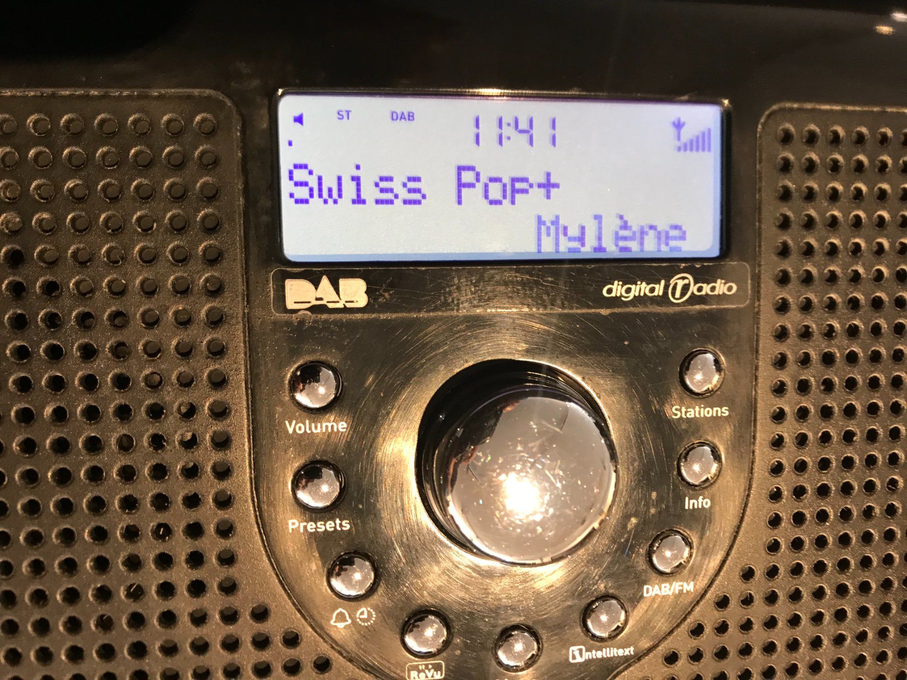 Radio: Pure One Elite black  Stereo – Usato da Würenlingen venduto da Schneiderhifi