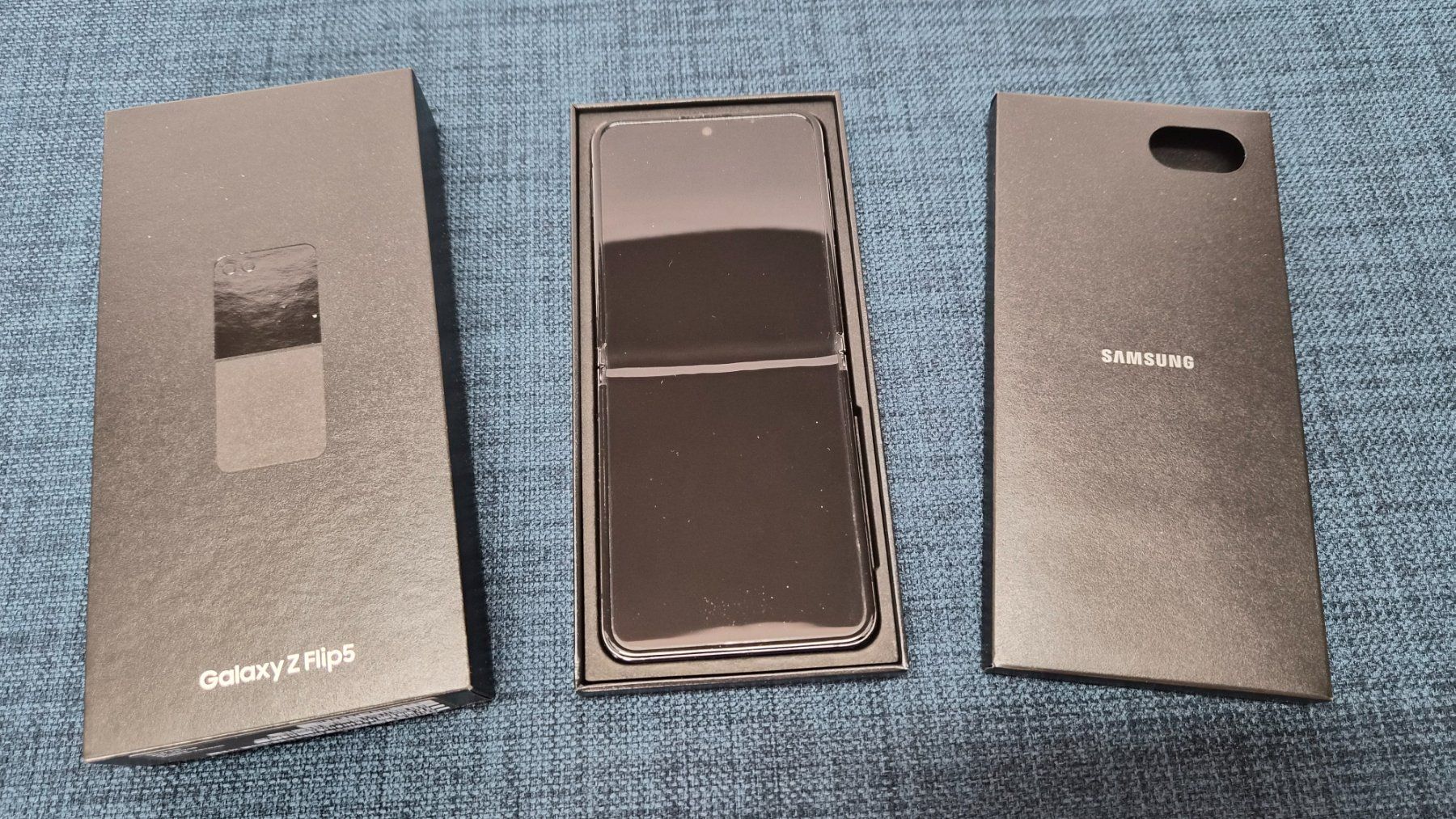 Samsung Telefoni cellulari / Smartphones: Samsung Galaxy Z Flip 5 – Usato da Bern venduto da kacepe 6