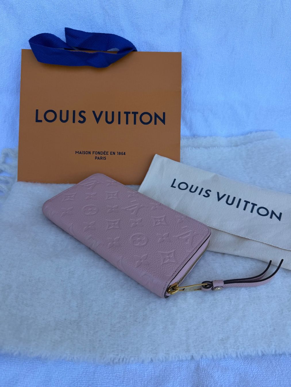 Louis Vuitton Portamonete: Louis Vuitton Portemonnaie – Usato da Steinen venduto da FIN 7