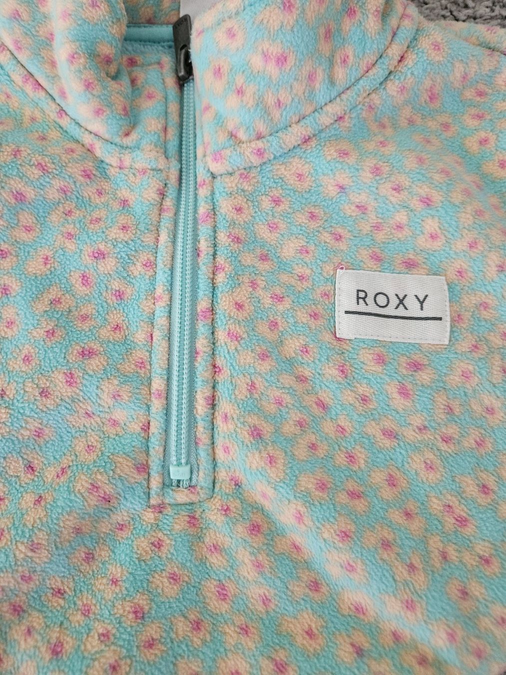 Roxy Pulls et sweat-shirts: Fleece Pullover Roxy Blumenmuster Gr.122 wenig getragen – Neuf (Voir description) à Häfelfingen par Selivia 2