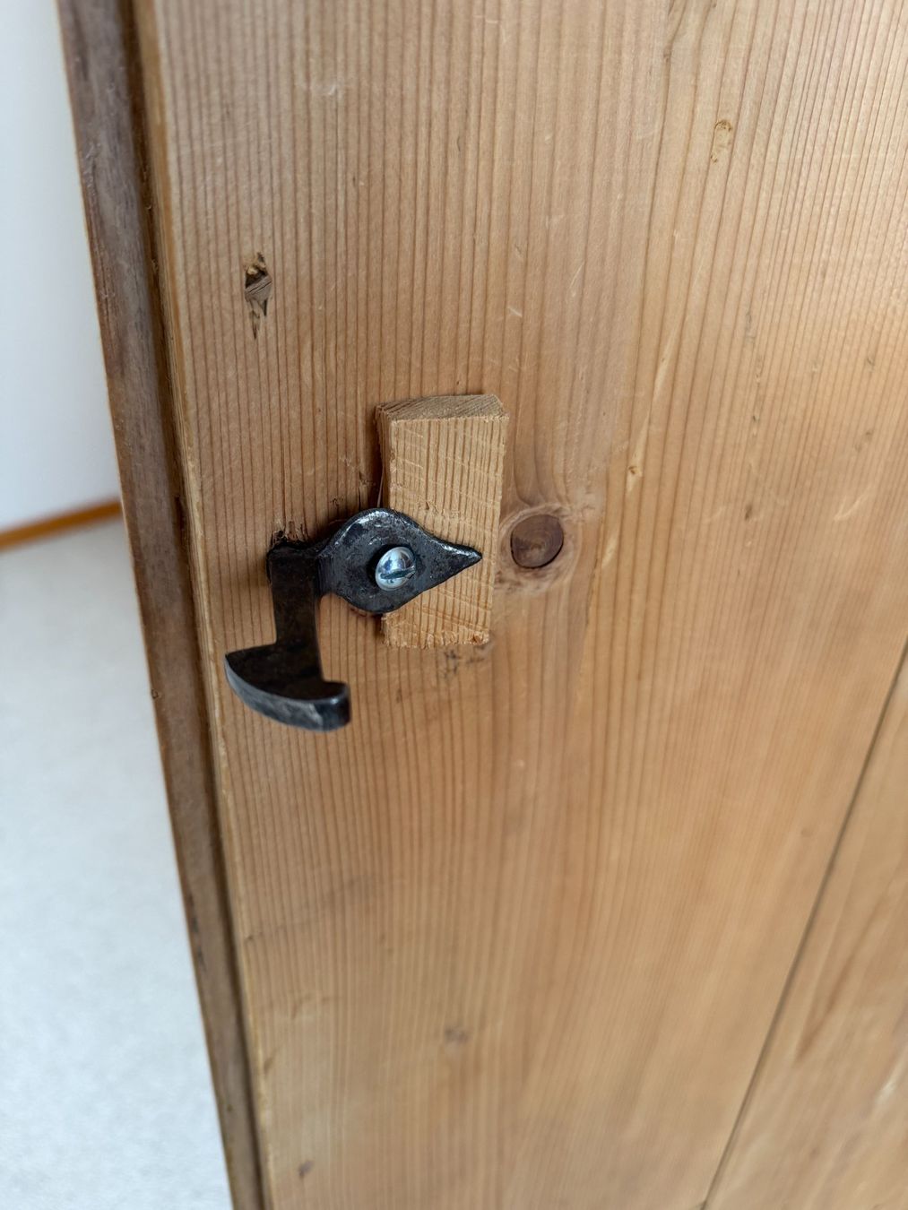 Armoires: Antiker Schrank – D'occasion à Jenaz par Sandrobordoli 7