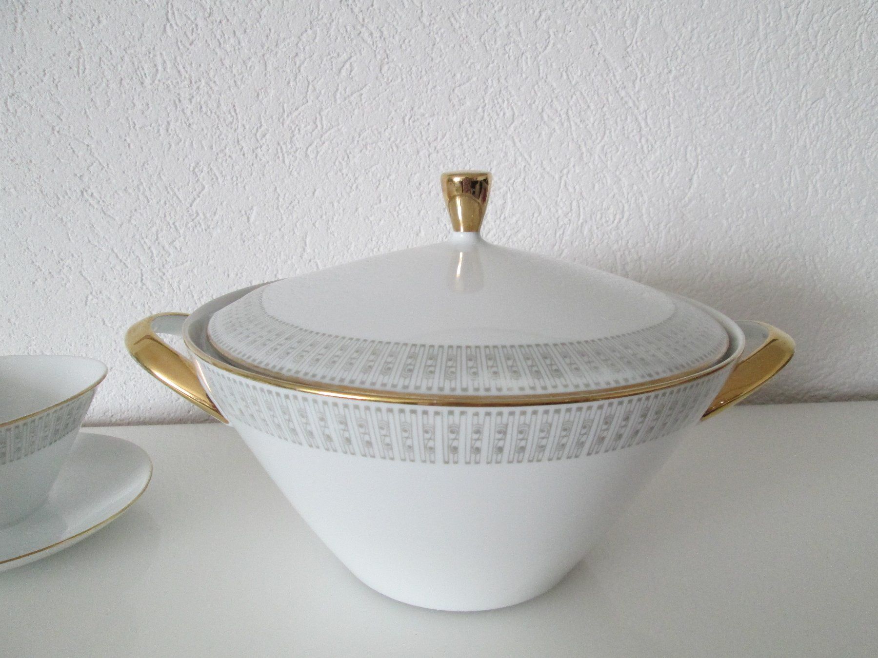 Geschirrsets: Antike Suppenschüssel mit Deckel, Sauciere BAVARIA – Gebraucht aus Movelier von KRASI61 1