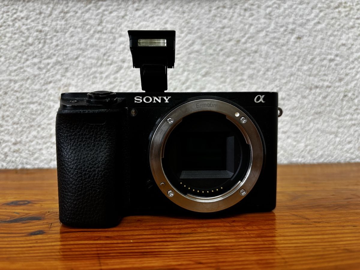 Sony Fotocamera: Sony a6300  – Difettoso da Zürich venduto da maylangthangnho 2