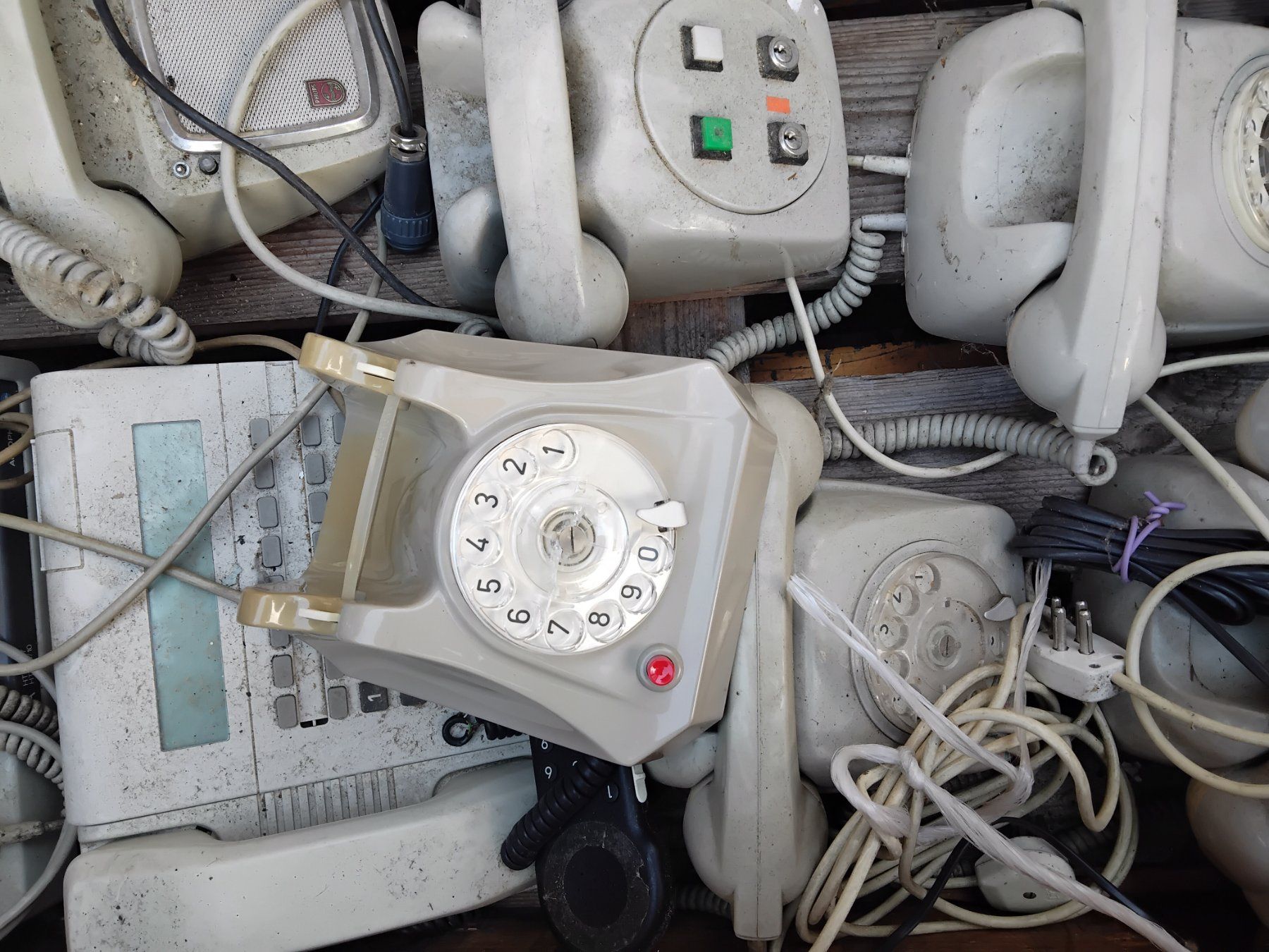 Telefone: Schweizer Telefone – Defekt aus Nuglar von lampa-radio 1