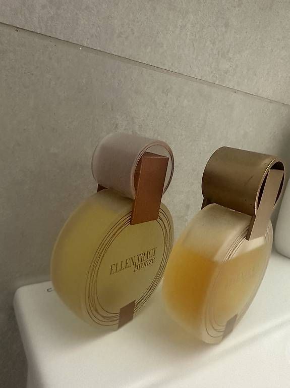 Profumi & Eau de Toilette: Damen Parfüm – Usato da Lengnau BE venduto da dal_r2jl 2
