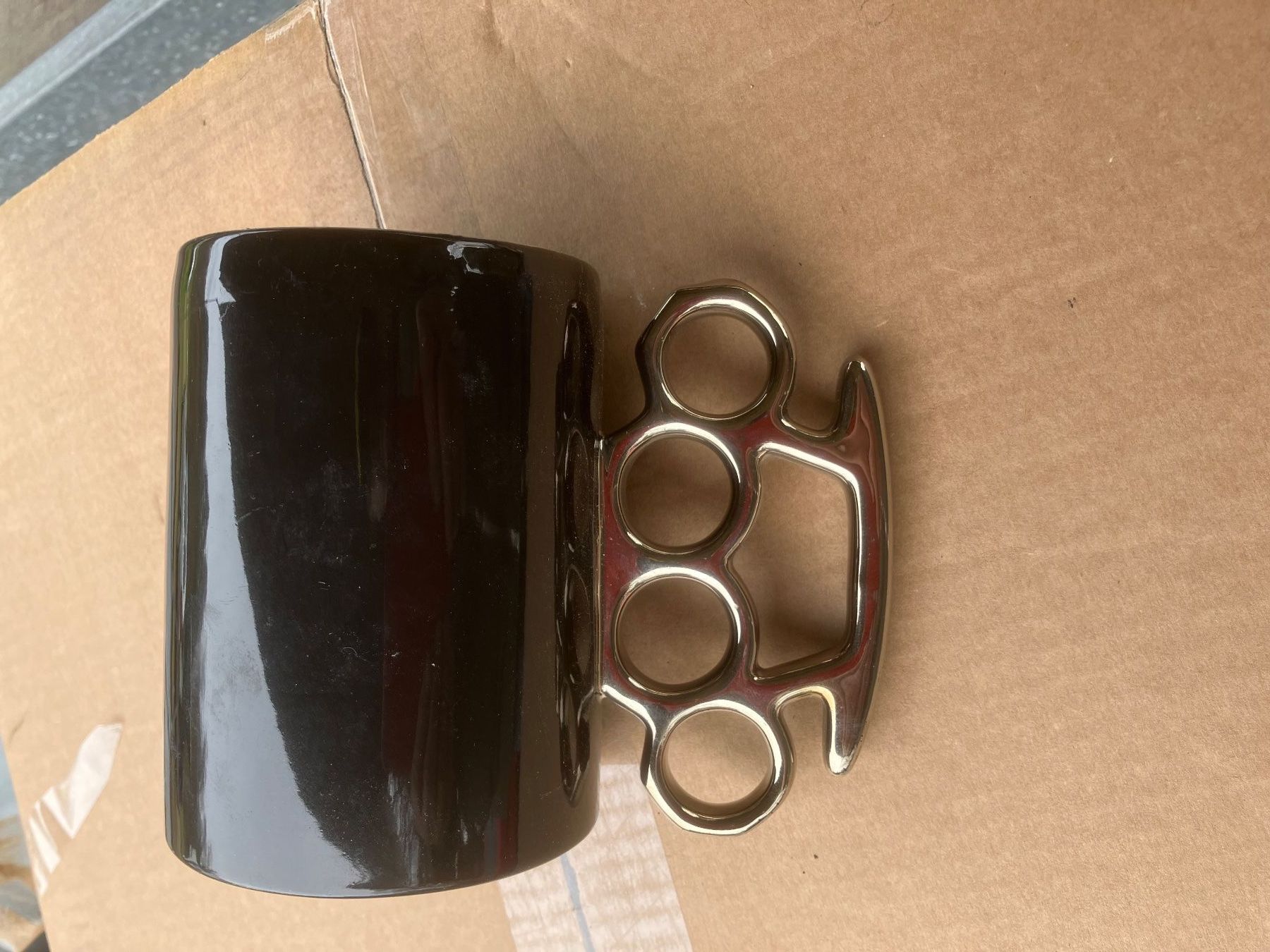 Tazze: Thabto Tasse mit Schlagring-Griff -Ein echter Hingucker!Neu! – Nuovo e nell'imballaggio originale da Dintikon venduto da 51rh 4