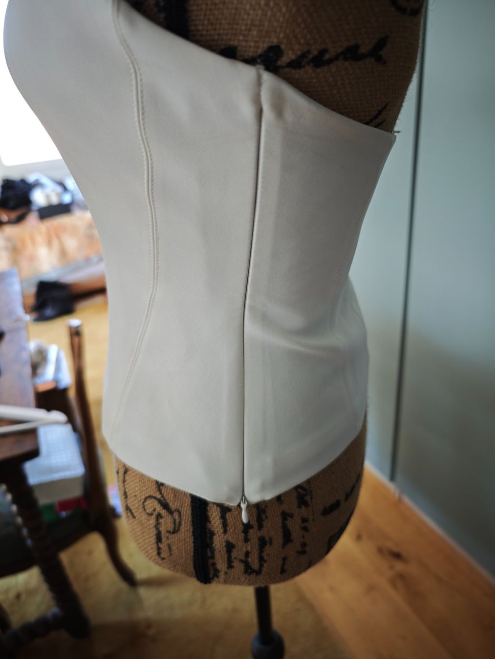 Mango Top: Mango Top, rückenfrei, off-white; Gr. 36 – Usato da Uetikon am See venduto da AJV63 3