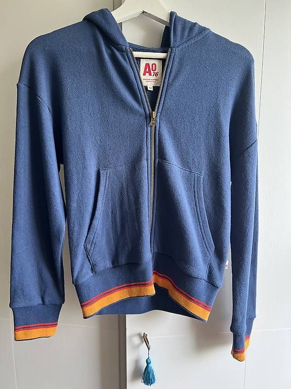 Maglioni & Felpe: Sweat capuche A076, 12 ans, neuf – Usato da Versoix venduto da L_armoire_d_isa 1