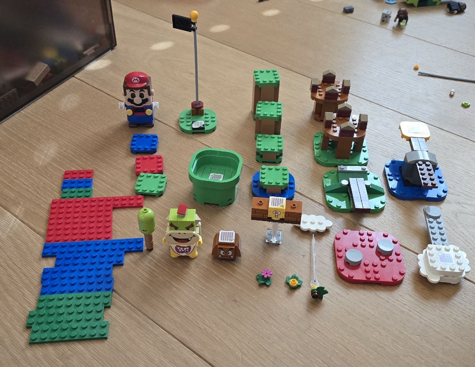 Lego Kit di costruzioni: Lego Super Mario Starter Set und 3 Erweiterungs Sets. Kompl. – Nuovo (secondo la descrizione) da Nürensdorf venduto da manuel0911 1