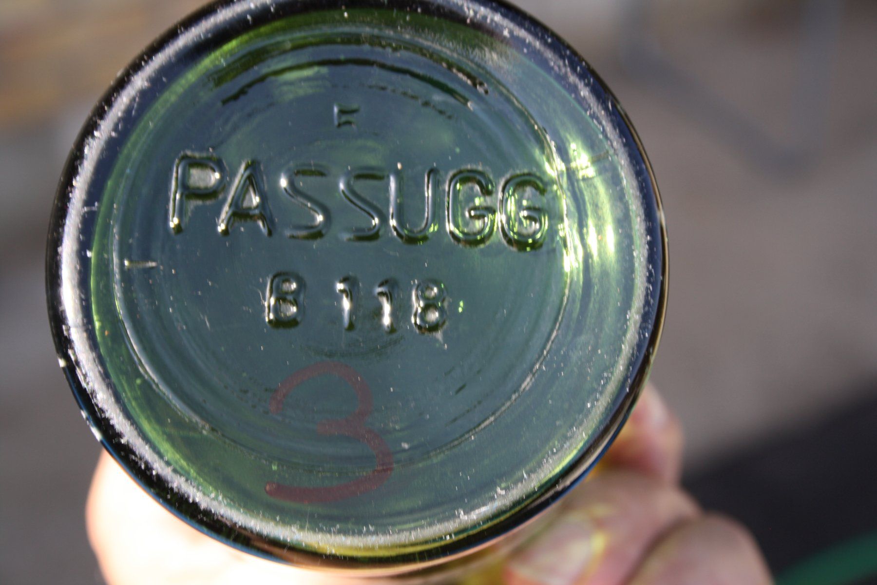Gläser, Krüge & Flaschen: PASSUGGER BÜGELFLASCHE – Gebraucht aus Wauwil von Pneuedy 5