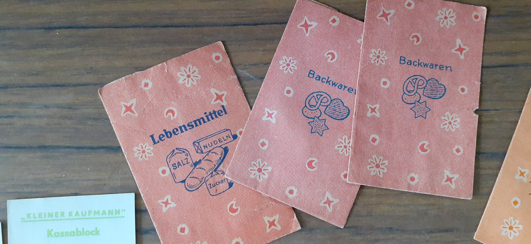 Giocattoli: Einkaufstüten Kaufladen Einkaufszettel DDR – Usato da Mörschwil venduto da lindaswunderkiste 5