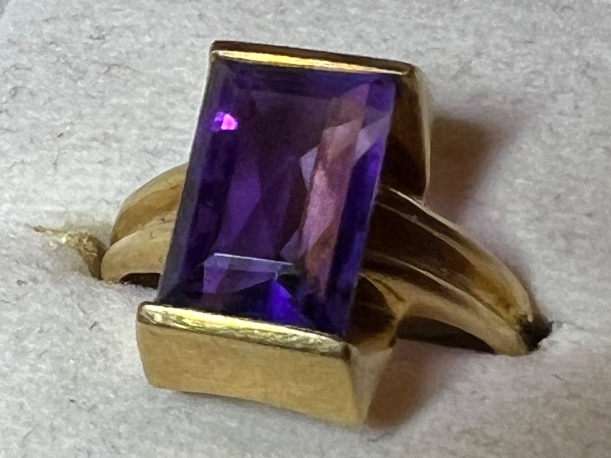 Anelli: Gold-Ring 14K mit Amethyst – Usato da Chur venduto da Penting1935 1