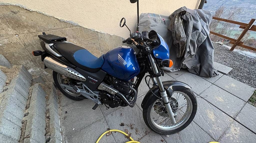Strada: HONDA FX650 – Usato da Grône venduto da Vtt