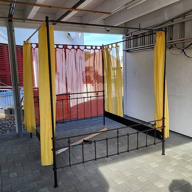 Letti: Himmelbett – Usato da Lostorf venduto da Benidomi1 1