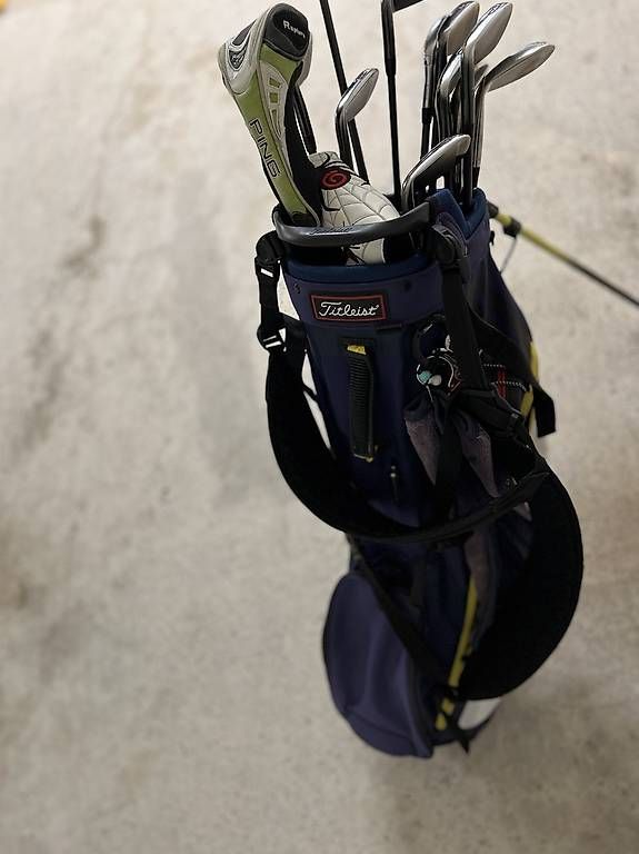 Titleist Taschen: Titleist Golfbag – Gebraucht aus Nürensdorf von  2