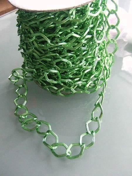 Catenine: Kette Meterware 13x12mm, hellgrün ..je m – Nuovo (secondo la descrizione) da Alpnachstad venduto da perlengaby 2