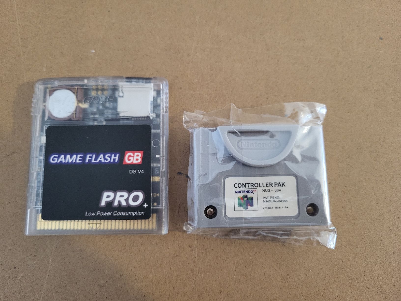 Nintendo Console: Game accessories for Nintendo GB and N64 – Nuovo e nell'imballaggio originale da Riniken venduto da Melanie910