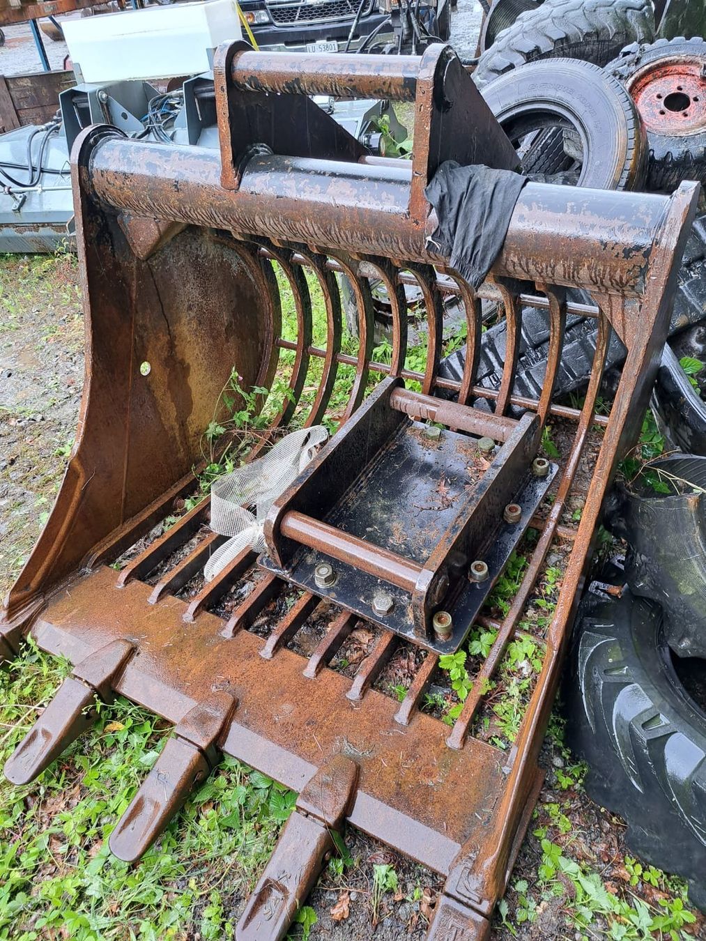 Escavatori: Siebschaufel zu 25T Bagger – Usato da Rain venduto da Bob1000 1
